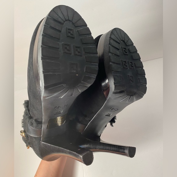 Fendi suede fur trim booties ankle boots heels black 38 - Picture 9 of 9